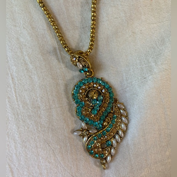 Paisley Jeweled Pendant Necklace Bollywood Blue Stones Faux Pearls - Picture 6 of 9